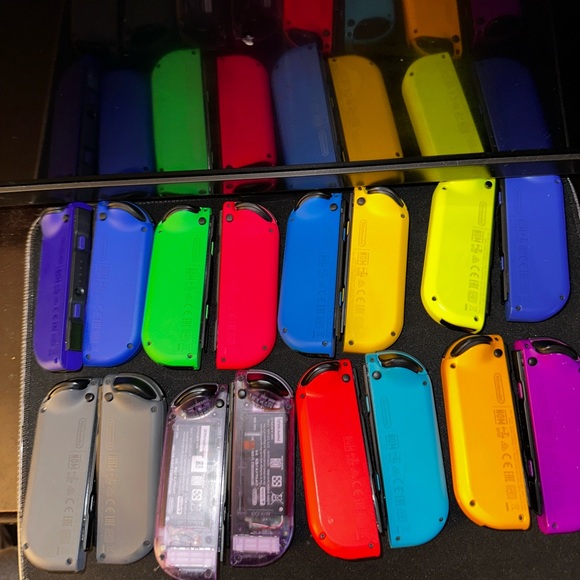 8 pairs of Nintendo Switch Joycons ( including rare ones ) - Picture 5 of 5
